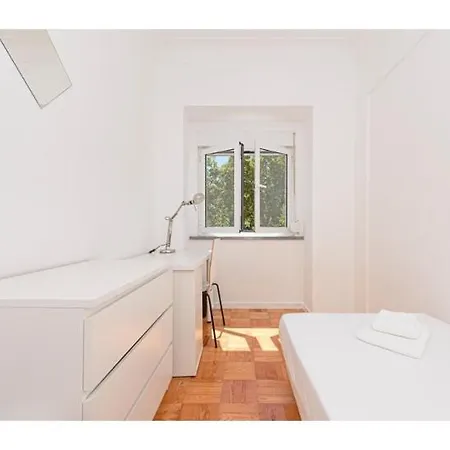 Houze_central 4 Flat